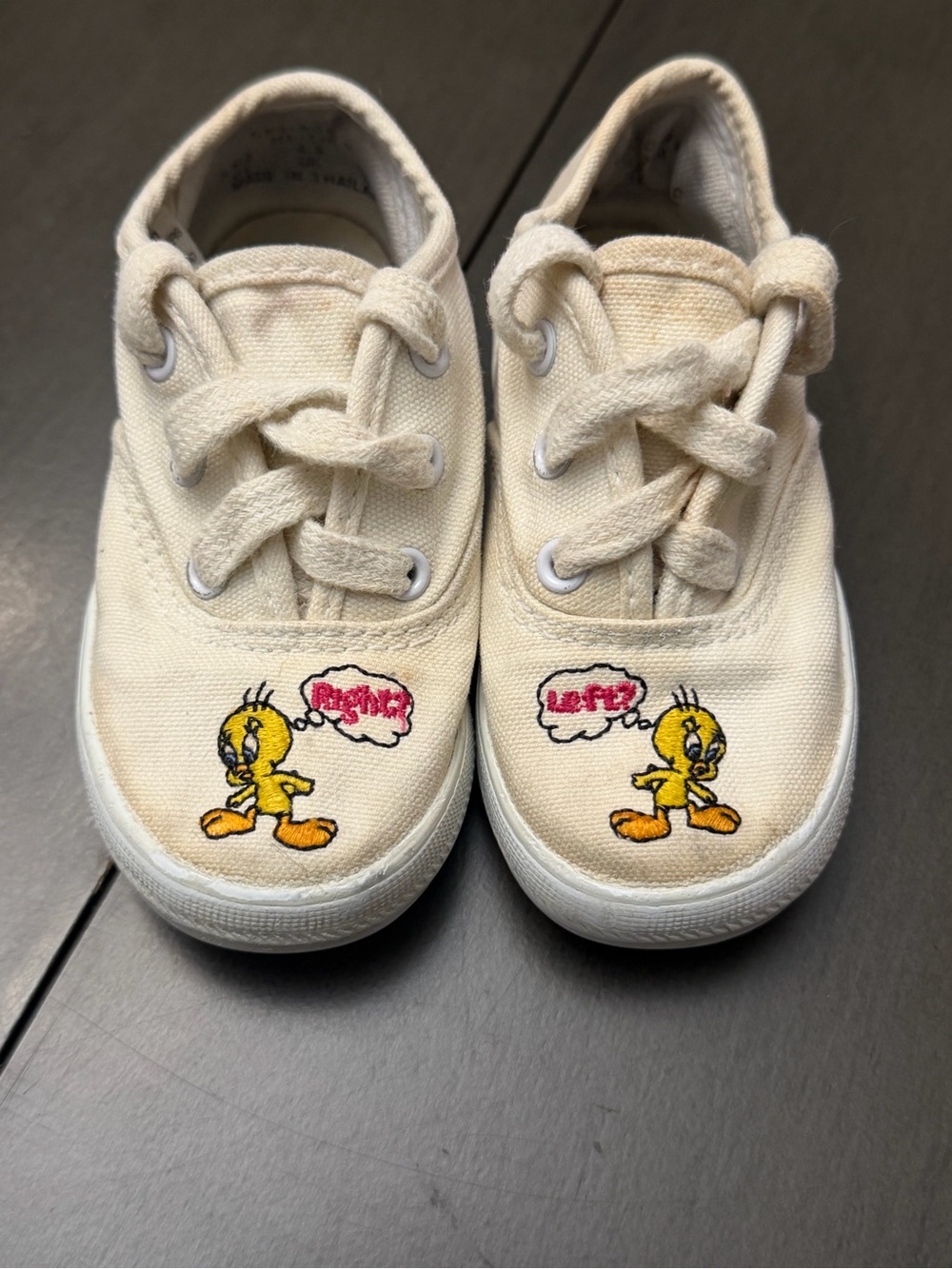 Vintage Keds Looney Tunes Baby Shoes Tweety Bird Canvas Sneakers Size 4.5